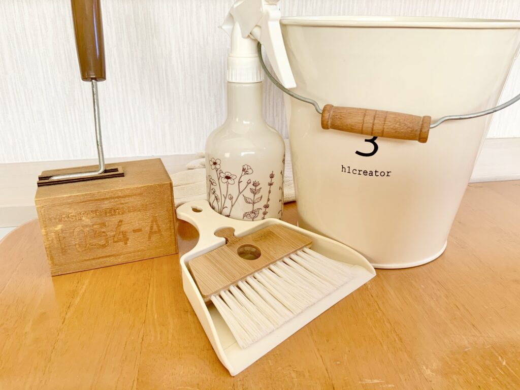 お掃除道具が集まっている様子